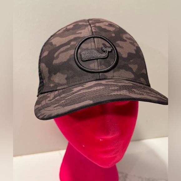 Vineyard Vines - Brown Camo Trucker Hat - Unisex - Picture 1 of 5